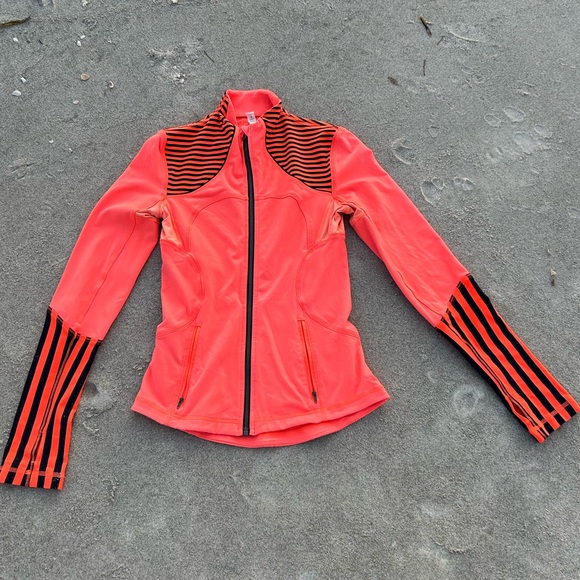 Lululemon fuchsia striped casual define jacket - Picture 3 of 5